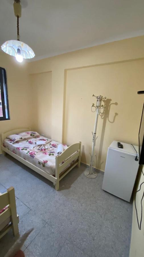 Economy 2 * Tirana